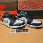 나이키 공용 로우탑 스니커즈 조던1 로우 블랙 파티클그레이 조던쉐도우 조던그레이 553558-040 - 리본즈(REEBONZ)