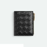 보테가 베네타 Intrecciato Bi-Fold 지퍼 지갑 707601 Black - 리본즈(REEBONZ)