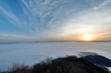 [알려지지 않은 명산 & 철쭉명산 | 진악산 야영 르포] 구름 침대 위에서의... 명산 & 철쭉명산 | 진악산 야영 르포] 구름 침대 위에서의 신비로운 하룻밤
