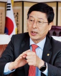 [인터뷰ㅣ한동수 청송군수] 청송은 3관왕 달성한 그랜드슬램의... [인터뷰ㅣ한동수 청송군수] "청송은 3관왕 달성한 그랜드슬램의... 