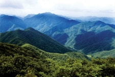 [피서지 한탄강 특집ㅣ철원 금학산] 한탄강과 철원평야 조망이 으뜸... 월간산 [피서지 한탄강 특집ㅣ철원 금학산] 한탄강과 철원평야 조망이 으뜸