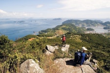 [섬 산행 코스가이드 | ④통영 욕지도 천황산] 봄을 알고 싶다면... [섬 산행 코스가이드 | ④통영 욕지도 천황산] 봄을 알고 싶다면 이곳!