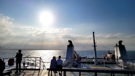 100kg 짜리 짐 세덩이를 들고 배에 오르다 < 해외 < 기사본문 - 월간산 100kg 짜리 짐 세덩이를 들고 배에 오르다