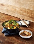 지나칠 수 없는 향 더덕 < FOOD < 시사저널e.ntertain < 기사본문 - 시사저널e 지나칠 수 없는 향 더덕 - 시사저널e