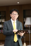 변화보단 안정···KB금융, 이재근 국민은행장 연임 결정 < 은행... 변화보단 안정···KB금융, 이재근 국민은행장 연임 결정 - 시사저널e