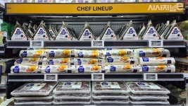 [영상] “1030 고객 가장 잘 아는 ‘이마트24 트렌드랩 성수점’... “1030 고객 가장 잘 아는 ‘이마트24 트렌드랩 성수점’” - 시사저널e