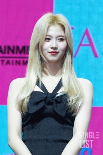 [현장] 트와이스 사나 