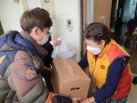 용인시처인장애인복지관에 모여드는 따뜻한 마음! < 사회 < 뉴스... 용인시처인장애인복지관에 모여드는 따뜻한 마음! - 소셜포커스... 