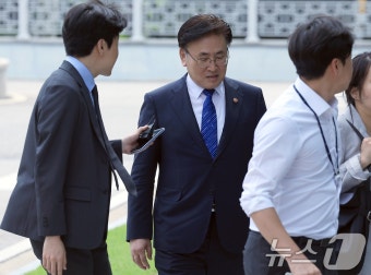 [뉴스1PICK] 내란특검, 한덕수 조사 13시간 40여분 만에 끝…침묵 일관 < 사회 < 경제 < 기사본문 - 스포탈코리아 [뉴스1PICK] 내란특검...