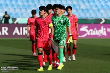 한국, 우즈벡에 0-2 완패에도 8강 진출→4강 한일전 가능성에도 “우리 수준 아냐