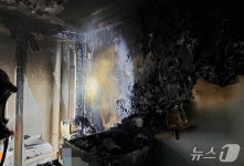 경산·예천 아파트·단독주택서 화재 잇따라…인명피해 없어 < 지역 < 사회 < 기사본문 - 스포탈코리아 경산·예천 아파트·단독주택서 화재 잇따라... 