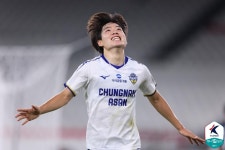 김인균 두 골 충남아산, 서울이랜드 2-1 제압 8위로 시즌 마감 < K리그2 < 기사본문 - 스포츠니어스 김인균 두 골 충남아산, 서울이랜드 2-1... 