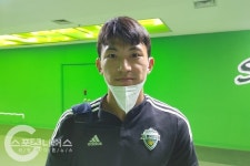 전북 한교원의 각오 같은 나이대 선수들 보며 자극 받는 중 < 뉴스... 스포츠니어스 전북 한교원의 각오 같은 나이대 선수들 보며 자극 받는 중