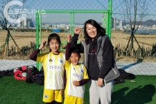 자원봉사 가장한 전력분석관? 충주아주FC의 숨은 공신 < 아마축구 < 기사본문 - 스포츠니어스 자원봉사 가장한 전력분석관? 충주아주FC의... 