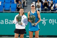 마이아, 코리아오픈 우승으로 시즌 V1 < 국내뉴스 < 뉴스 < 기사본문... 악몽은 없었던' 마이아, 코리아오픈 우승으로 시즌 V1 - 테니스코리아