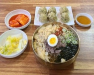 여행 마니아를 유혹하는 매력적인 맛! 경북 봉화, 꼭 가봐야 할 맛집 5선 < 숙소&맛집 < 기사본문 - 여행톡톡 여행 마니아를 유혹하는 매력적인... 