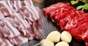 약돌돼지부터 힙한 카페의 콜라보! 문경의 트렌디 맛집 4곳 소개 < 숙소&맛집 < 기사본문 - 여행톡톡 약돌돼지부터 힙한 카페의 콜라보! 문경의... 