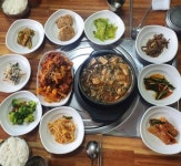 청정 자연이 빚은 올갱이국부터 새뱅이전골까지! 충북 괴산 로컬 맛집 베스트 5 < 숙소&맛집 < 기사본문 - 여행톡톡 청정 자연이 빚은... 