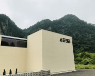 하얀 배경에 감성 폭발!...올 겨울 인생샷 남기기 좋은 국내 포토존 명소 BEST 4 추천 < 국내 여행 < 기사본문 - 여행톡톡 하얀 배경에 감성... 