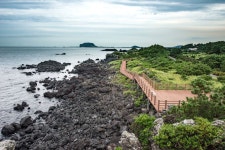 ‘달리면’ 제주가 달라 보인다, 제주 해안도로 Best 5 < Jeju < S.... 트래비 매거진 ‘달리면’ 제주가 달라 보인다, 제주 해안도로 Best 5