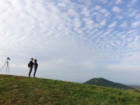 오름을 보다 오름에서 보다 < Jeju < S.KOREA < 기사본문 - 트래비 매거진 오름을 보다 오름에서 보다