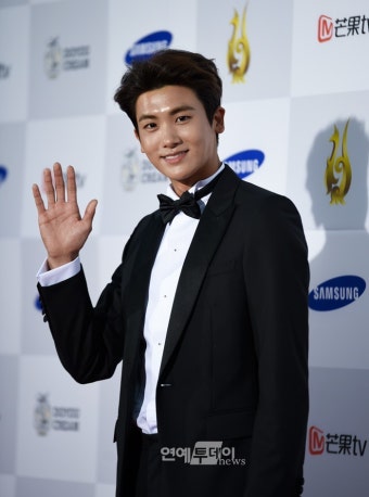 박형식, 오는 12일 생애 첫 日 단독팬미팅 개최! '신한류 우뚝' < 공연... 박형식, 오는 12일 생애 첫 日 단독팬미팅 개최! '신한류 우뚝'