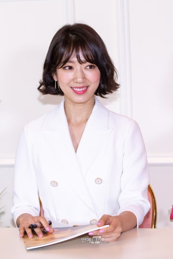 [today포토] 박신혜, ’치명적인 미소’ < 갤러리 < 기사본문 - 연예투데이뉴스 [today포토] 박신혜, ’치명적인 미소’