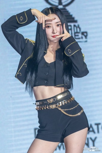 [today포토] 드림캐쳐(DreamCatcher) 수아,’금빛 미모’ < 갤러리 < 기사본문 - 연예투데이뉴스 [today포토] 드림캐쳐(DreamCatcher)...