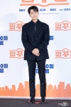 [today포토] ‘압꾸정’ 정경호,’젠틀한 미소’ < 갤러리 < 기사본문 - 연예투데이뉴스 [today포토] ‘압꾸정’ 정경호,’젠틀한 미소’