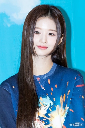 [today포토] 엔믹스(NMIXX) 설윤,’이 눈맞춤에 반해~’ < 갤러리 < 기사본문 - 연예투데이뉴스 [today포토] 엔믹스(NMIXX) 설윤,’이...