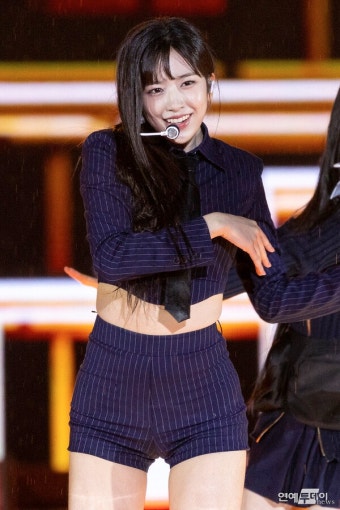 [today포토] 아이브(IVE) 안유진, '때론 싱그러운 무드 완성' < 갤러리... [today포토] 아이브(IVE) 안유진, '때론 싱그러운 무드 완성'
