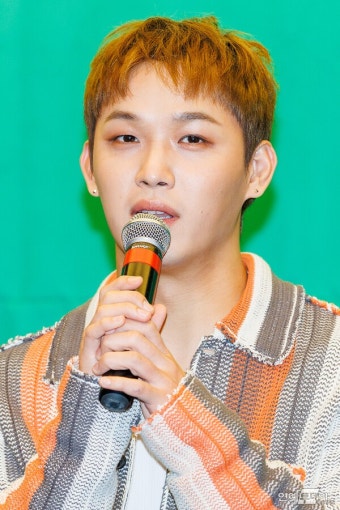 [today포토] 비투비(BTOB) 임현식,’완벽 눈빛’ < 갤러리 < 기사본문 - 연예투데이뉴스 [today포토] 비투비(BTOB) 임현식,’완벽 눈빛’