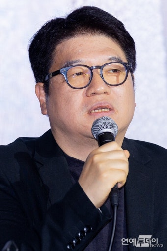 [today포토] ‘미녀와 순정남’, ‘연출 홍석구’ < 갤러리 < 기사본문 - 연예투데이뉴스 [today포토] ‘미녀와 순정남’, ‘연출 홍석구’