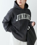 pual ce cin（ピュアルセシン）の「カレッジロゴプリントパーカー（Tシャツ/カットソー）」 - WEAR