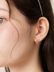 byDaisy | 제이로렌 10K 나뭇잎 큐빅 귀걸이 G0288 제이로렌 10K 나뭇잎 큐빅 귀걸이 G0288
