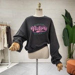 C23J7FTS016_빅토리 퍼프 크롭맨투맨