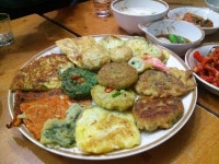 마포 공덕로타리 시장에서 먹은 전과 홍어입니다. - 뽐뿌:자유갤러리 마포 공덕로타리 시장에서 먹은 전과 홍어입니다.