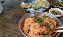 신원리부녀회 국수 맛나네요.. - 뽐뿌:자전거포럼 신원리부녀회 국수 맛나네요..