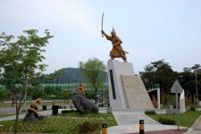 바다엔 이순신 장군 땅엔 모쿠소 김시민 장군. - 뽐뿌:자유게시판 바다엔 이순신 장군 땅엔 모쿠소 김시민 장군.