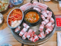 동네에 새로생긴 무한리필 삼겹살집 - 뽐뿌:자유게시판 동네에 새로생긴 무한리필 삼겹살집