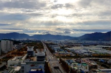 창원대로 구름위 빛내림 - 뽐뿌:모바일갤러리 창원대로 구름위 빛내림