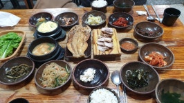 제주도 1인 9000원 백반집.jpg - 뽐뿌:자유게시판 제주도 1인 9000원 백반집.jpg