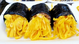 [4K] 보들보들 계란 폭탄! 계란 지단 김밥, 동대문 계란 폭탄 김밥 - 뽐뿌:맛집포럼 [4K] 보들보들 계란 폭탄! 계란 지단 김밥, 동대문 계란 폭탄 김밥