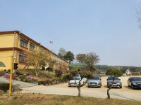 깡촌에서도 초등학교에서 투표하는군요 - 뽐뿌:자유게시판 깡촌에서도 초등학교에서 투표하는군요