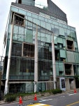 압구정역에서 도산공원교차로 가는 길에 본 연예기획사 건물 두... 압구정역에서 도산공원교차로 가는 길에 본 연예기획사 건물 두 곳입니다