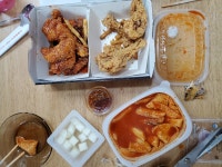 오태식 해바라기 치킨 bbq랑 비슷.. - 뽐뿌:자유게시판 오태식 해바라기 치킨 bbq랑 비슷..