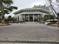 사전투표 가시는분 옷 단단히 입고가세요 부천시민회관 상황.png... 사전투표 가시는분 옷 단단히 입고가세요 부천시민회관 상황.png