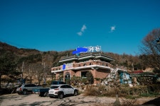 가는 사람은 아무도 없는데 이상하게 계속 장사하는 미스테리한 식당... 사람은 아무도 없는데 이상하게 계속 장사하는 미스테리한 식당들.JPG