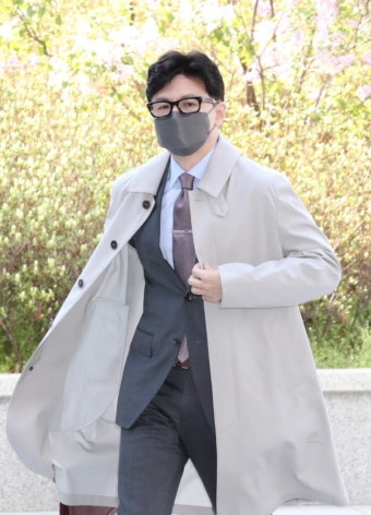 한동훈 이사람은 대체 뭐하는 인간입니까?ㅡㅡ;;.jpg - 뽐뿌:정치자유게시판 한동훈 이사람은 대체 뭐하는 인간입니까?ㅡㅡ;;.jpg