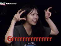 안유진 지구오락실에서 유독 예뻐보이는거 같은 달글 - 뽐뿌:자유게시판 안유진 지구오락실에서 유독 예뻐보이는거 같은 달글